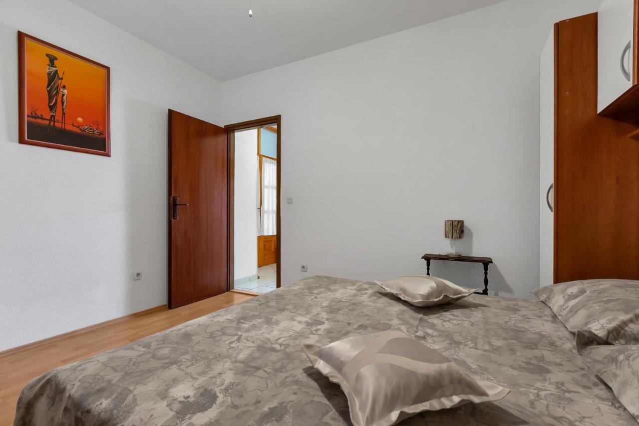 Family Apartments Leona Makarska Esterno foto