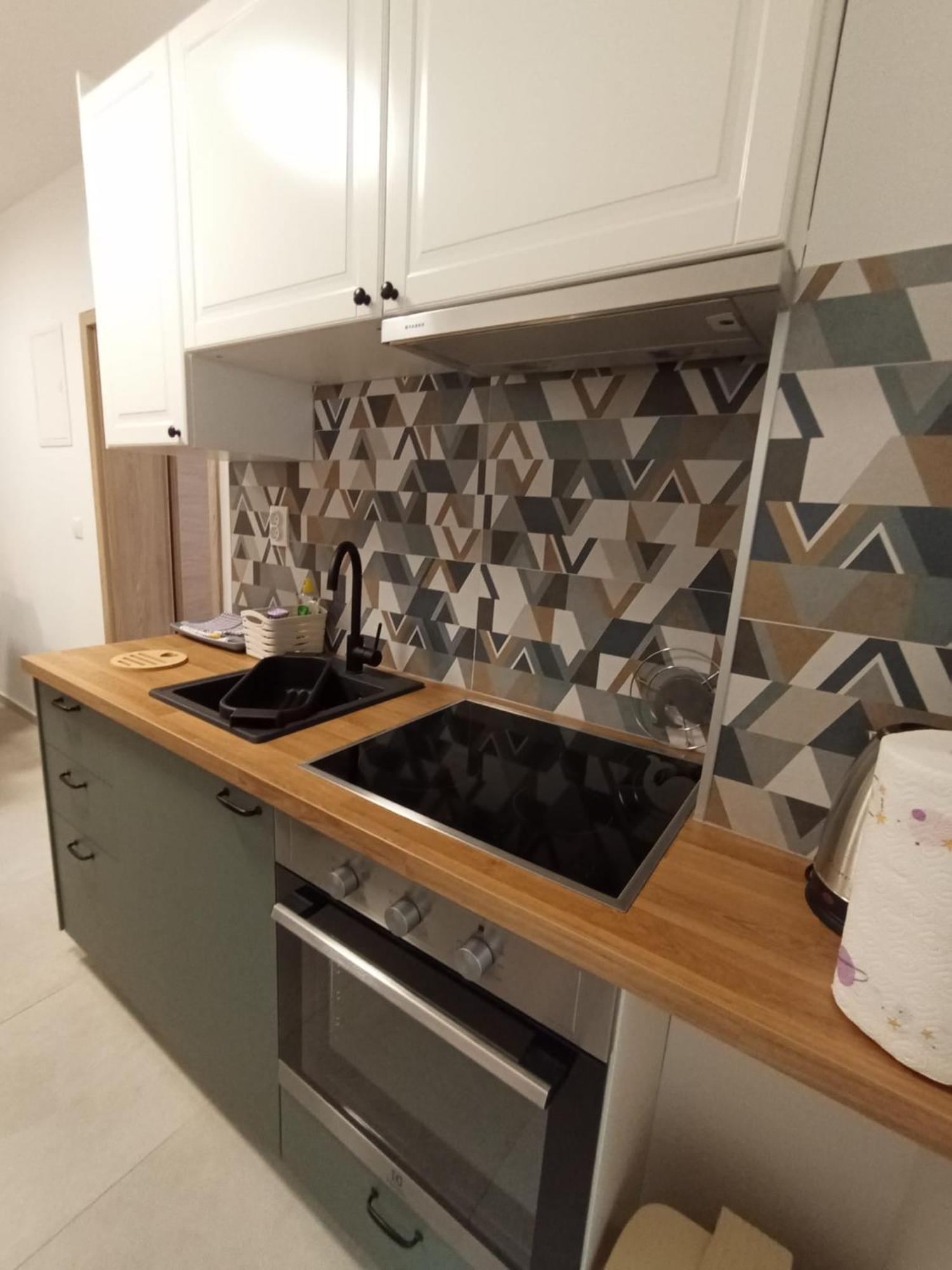 Family Apartments Leona Makarska Esterno foto