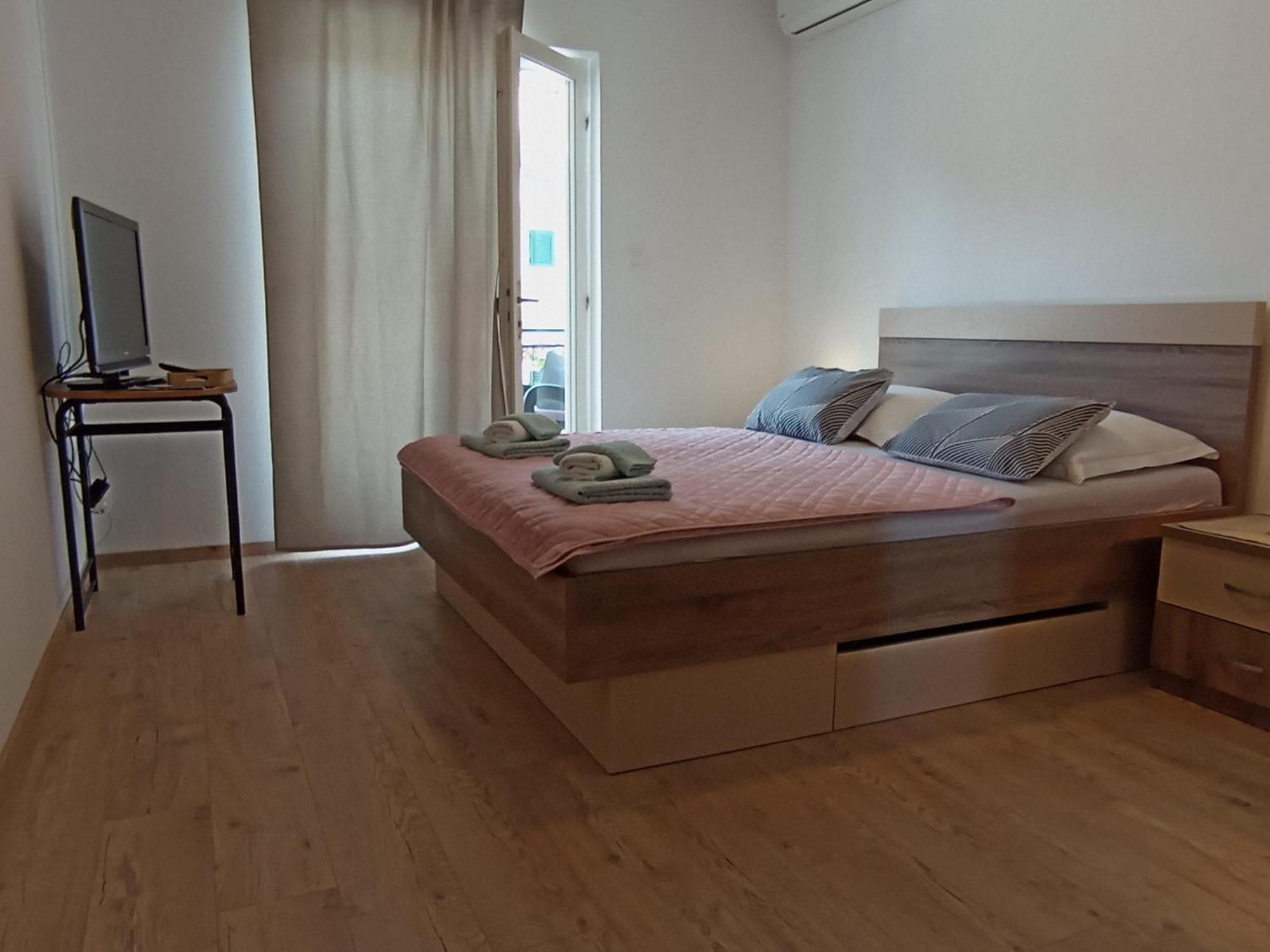 Family Apartments Leona Makarska Esterno foto