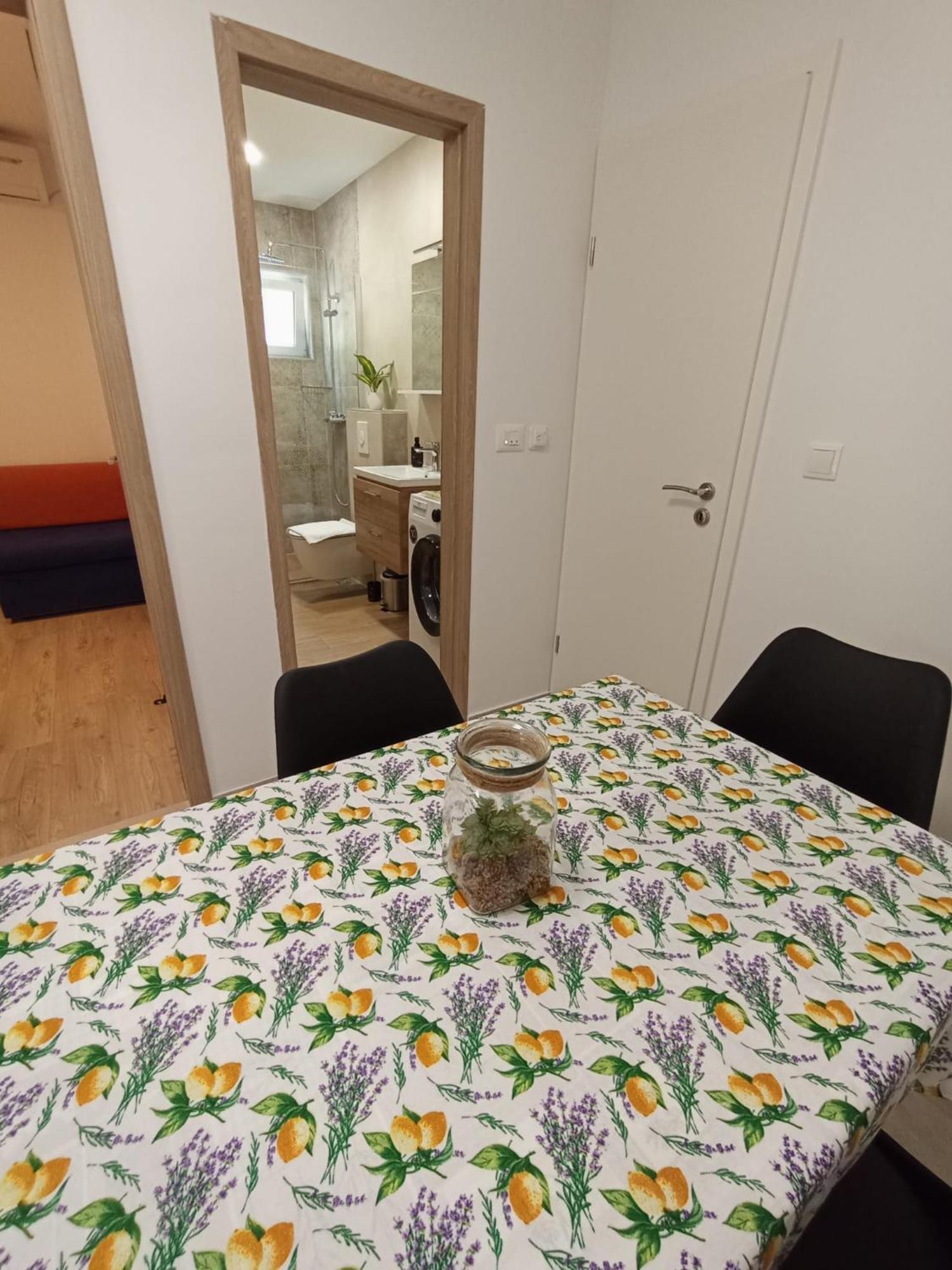 Family Apartments Leona Makarska Esterno foto