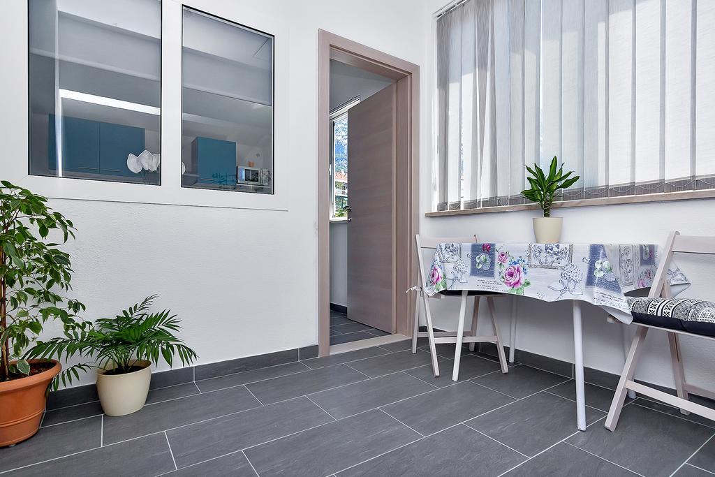 Family Apartments Leona Makarska Esterno foto
