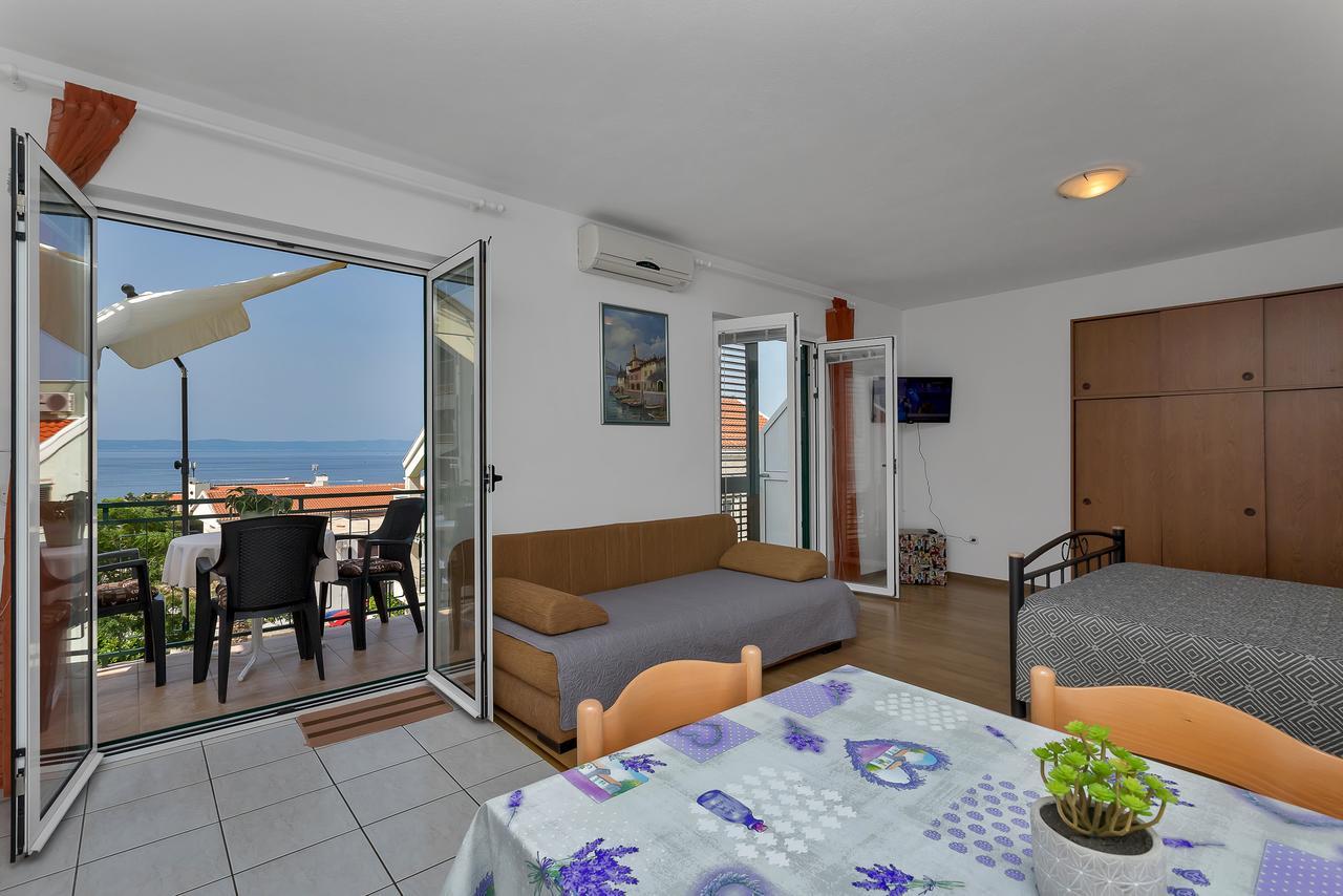 Family Apartments Leona Makarska Esterno foto