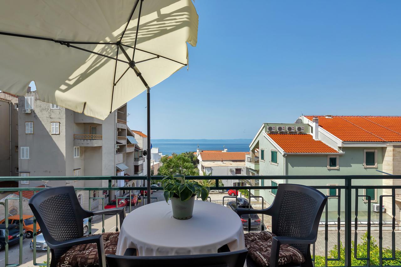 Family Apartments Leona Makarska Esterno foto