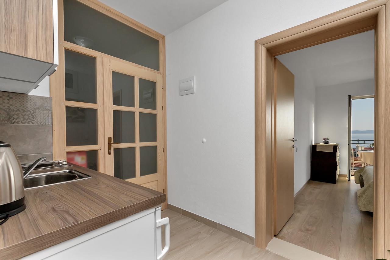 Family Apartments Leona Makarska Esterno foto